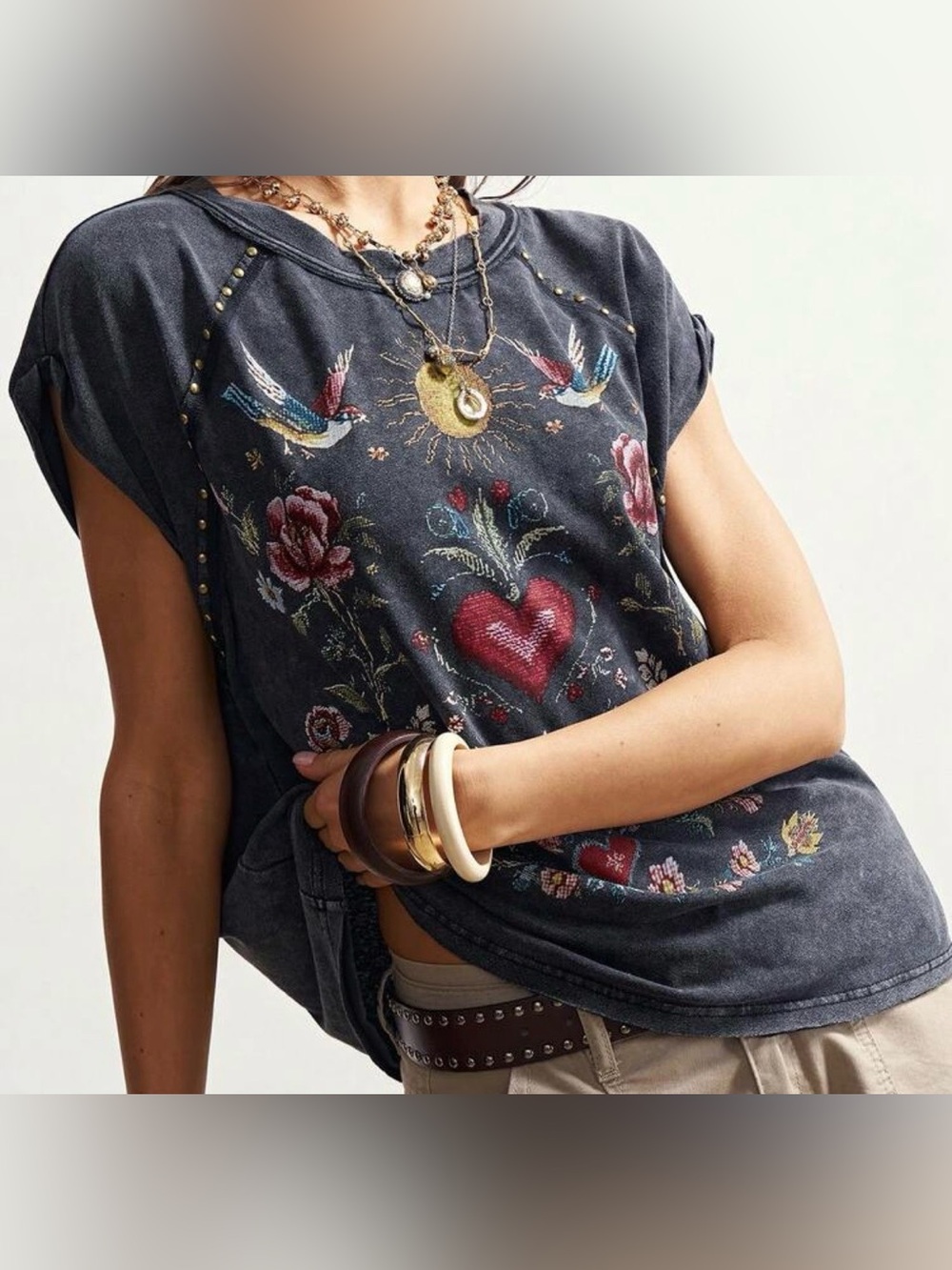 Women’s Vintage Wash Graphic Tee NWOT Medium